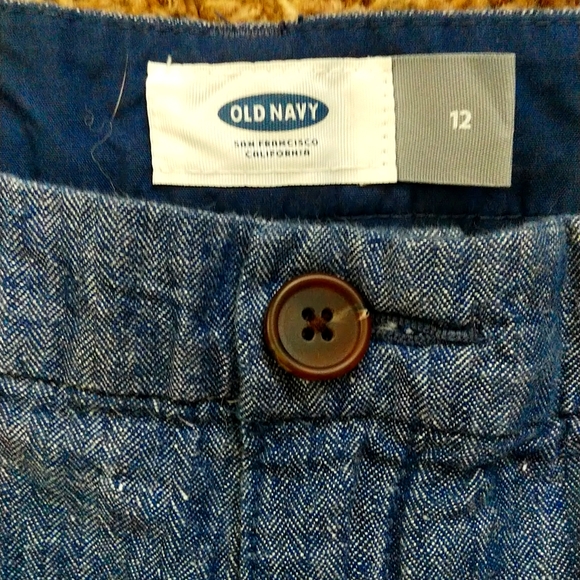 Old Navy everyday 3-inch short - Picture 2 of 4